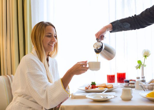 Servicio de habitación, una manera de darle una estadía agradable