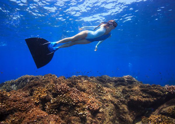 Estos trajes te ayudan a deslizarte mas bajo el agua