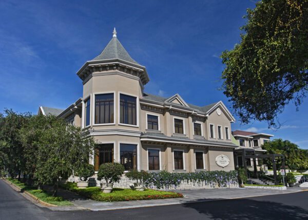 Hotel façade at morning - Grano de Oro Hotel | Cayuga Collection