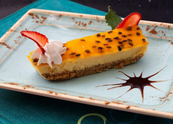 Tarta de queso con maracuyá - Saranda Boutique Hotel